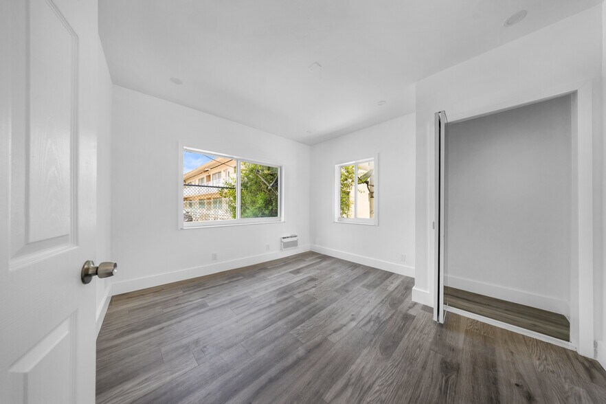 Building Photo - 6844 Abbott Ave