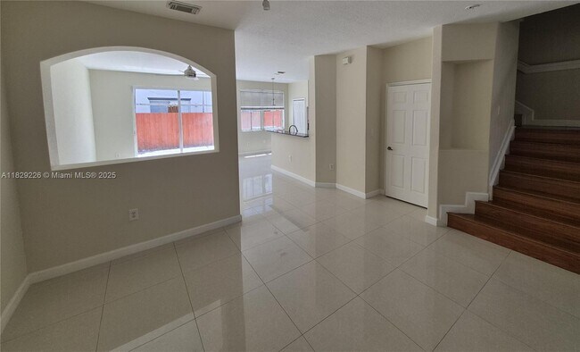 Building Photo - 7673 NW 116th Ave