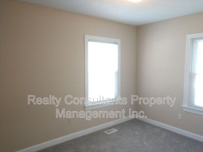 Building Photo - 1408 Woodmere Dr