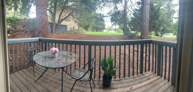 Building Photo - 2290 D St