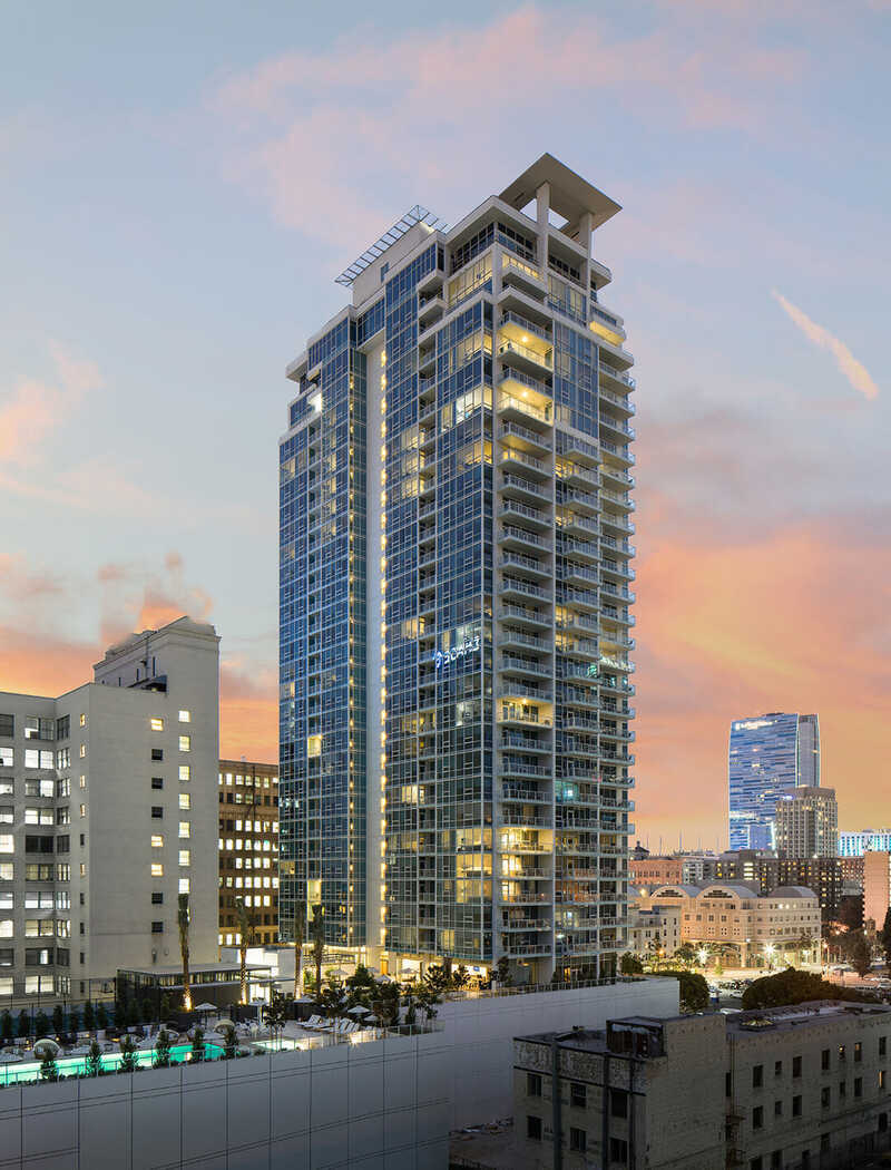 Building Photo - 868 S Olive St