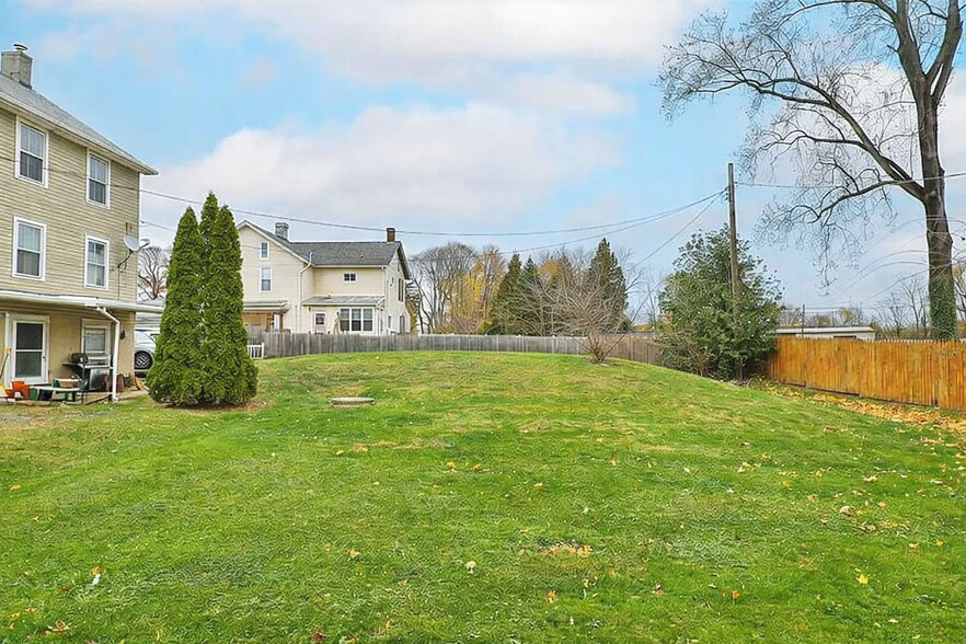 Building Photo - 4448 Orefield Rd