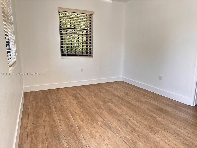 Building Photo - 2335 NW 43rd St