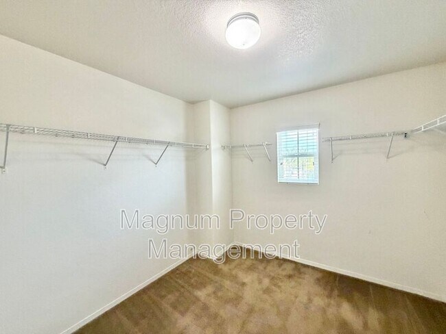 Building Photo - 36367 Sicily Ln