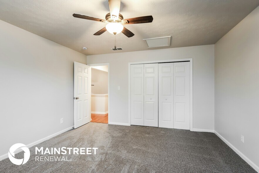 Building Photo - 8007 Apple Valley Dr