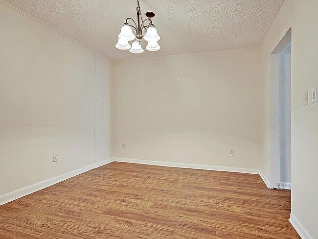 Dining Room - 2907 Barrington Ln