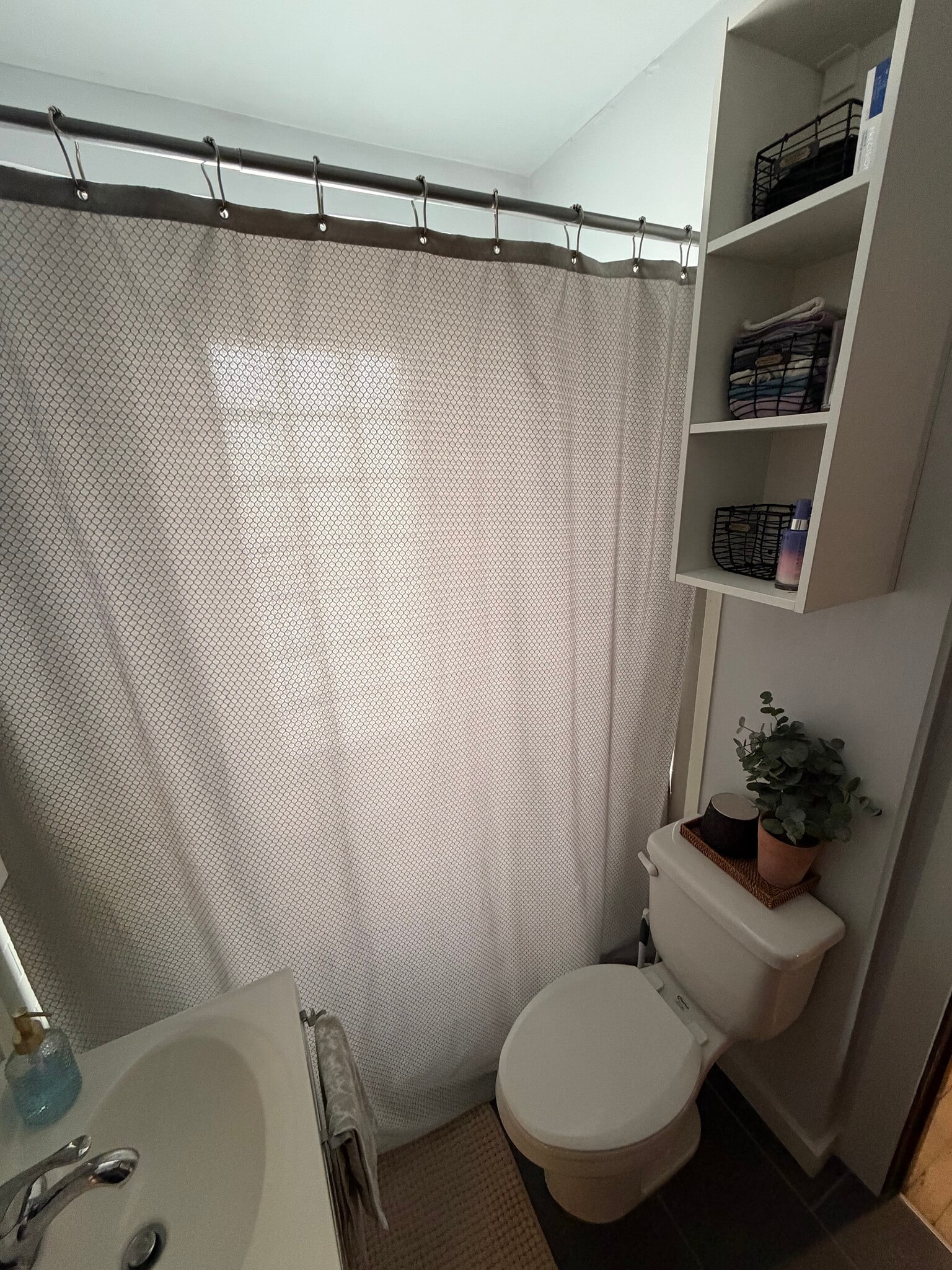 Building Photo - 1819 4th St NE