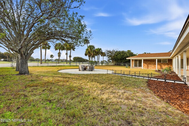 Building Photo - 330 San Juan Dr