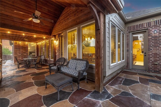 Building Photo - 6728 S Fork Dr