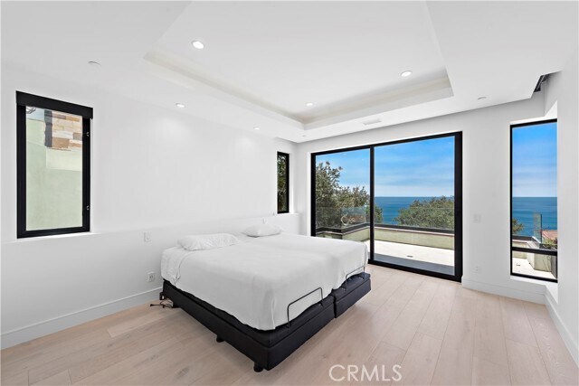 Building Photo - 2340 Crestview Dr