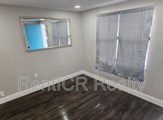 Building Photo - 2989 Willow Ave