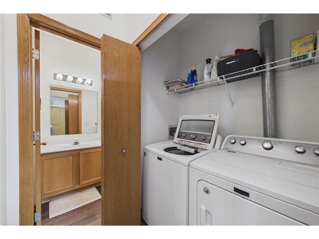 Building Photo - 8434 Kimball Dr