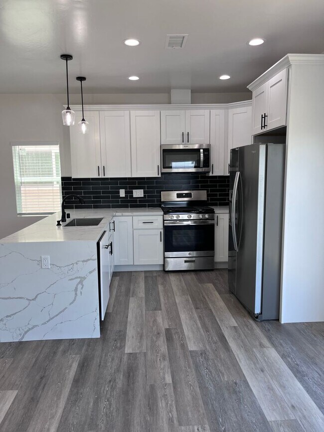 Building Photo - 5215-5217 Catoctin Drive