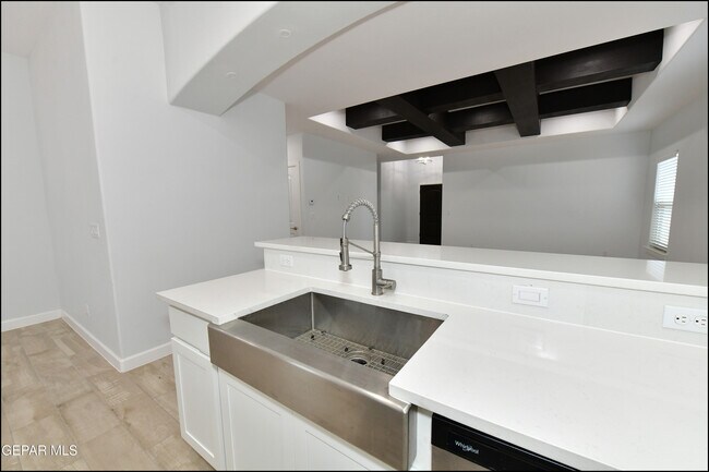 Building Photo - 142 Ruth Trl