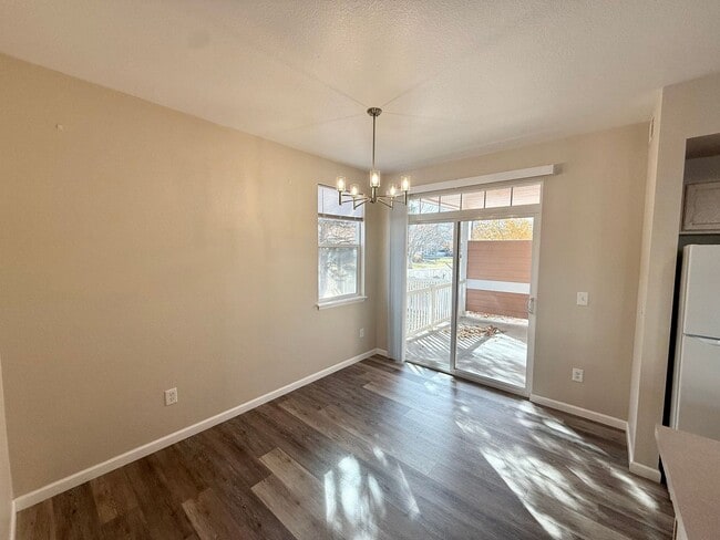 Building Photo - Beautiful,  2 Bed/2 Bath Condo in High Plains Village