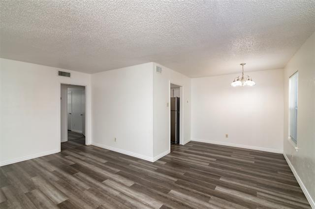 Building Photo - 7050 Glenview Dr