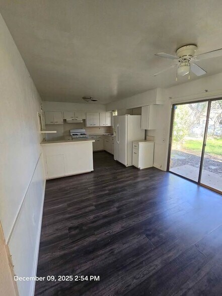 Building Photo - 617 S 1st St