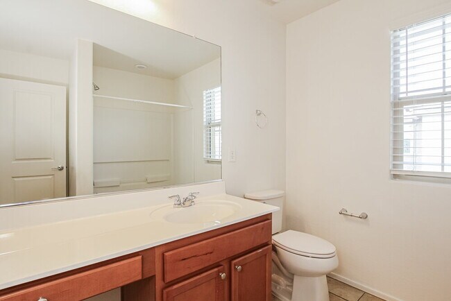 Building Photo - 11633 N 165th Ln