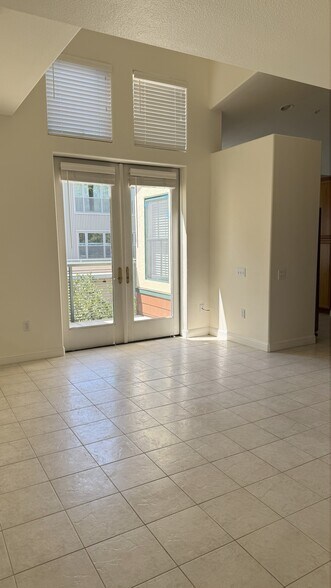 Building Photo - 435 Sheridan Ave