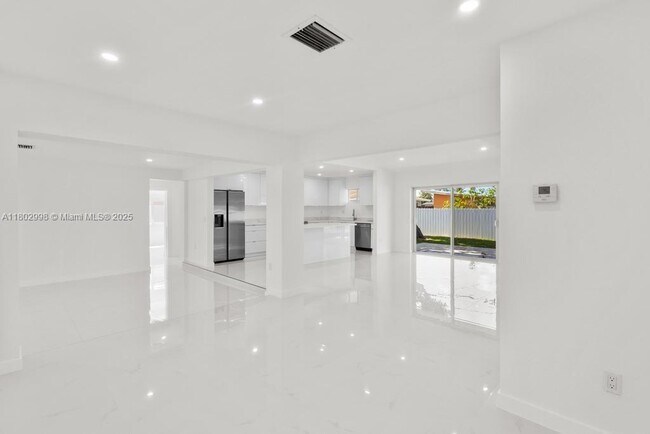 Building Photo - 4001 NW 187th Terrace