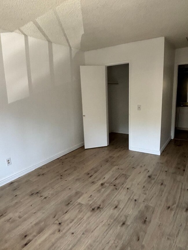 Building Photo - 4220 Vista Del Rio Way
