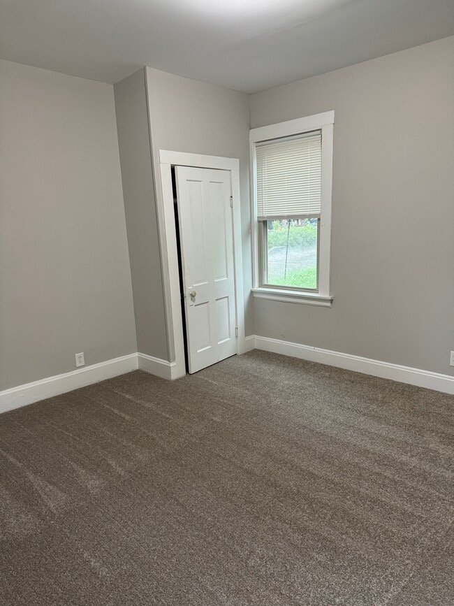 bedroom 2 closet - 1314 Chase Ave