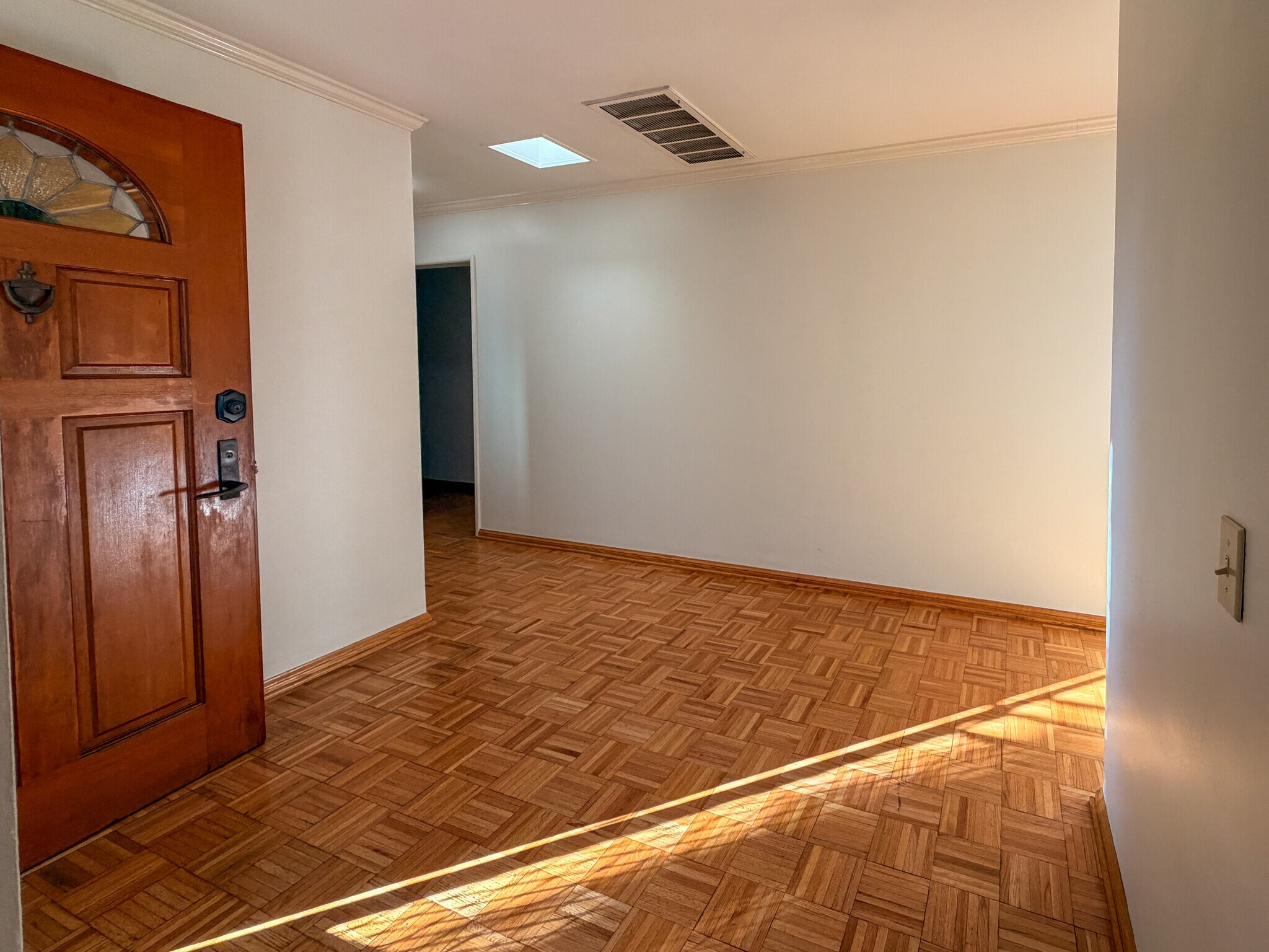 Building Photo - 5516 Ethel Ave