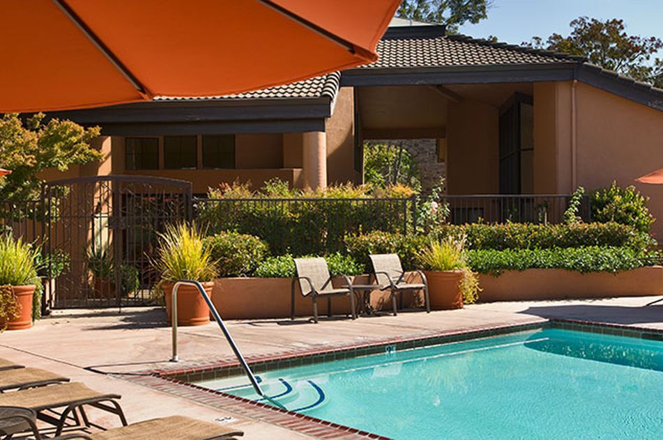 Building Photo - 39199 Guardino Dr