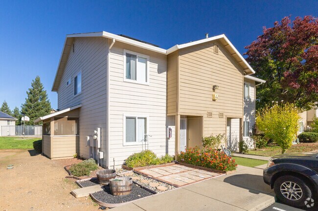 Primary Photo - Shingle Terrace Apartments