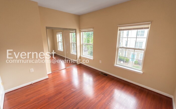Building Photo - 21803 Flanders Ct