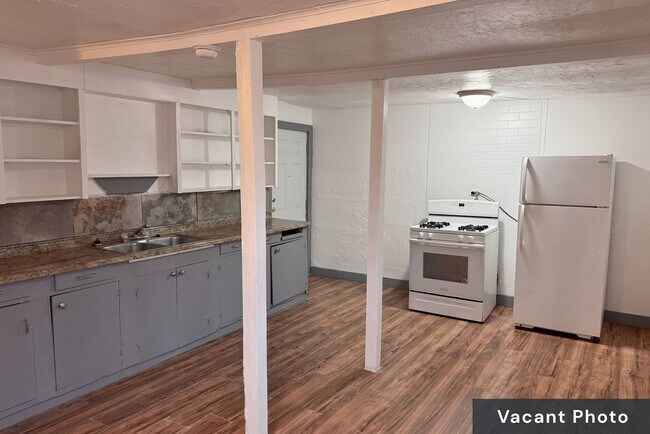 Building Photo - Charming 3 Bed 1 Bath in Hospital District