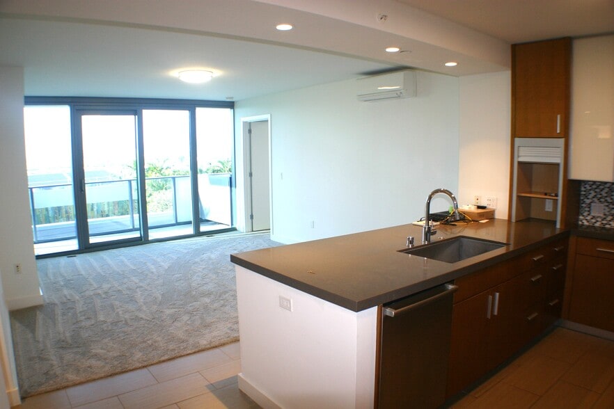 Building Photo - 600 Ala Moana Blvd