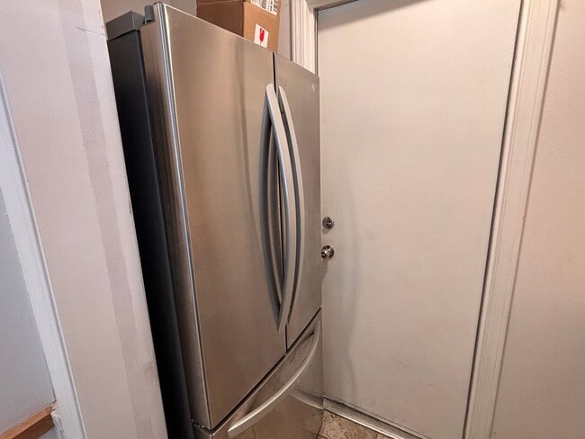 Building Photo - Beautiful Stallion Springs Home With A View!