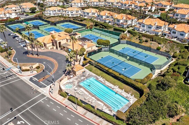 Building Photo - 82 Tennis Villas Dr