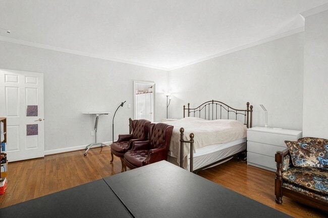Building Photo - 4422 Westover Pl NW