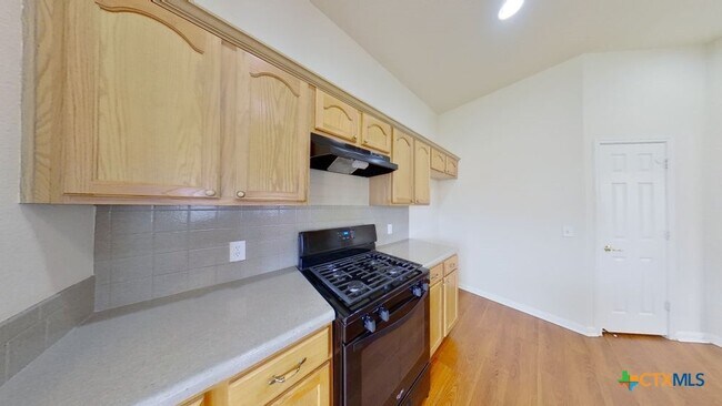 Building Photo - 102 Hersee Ct