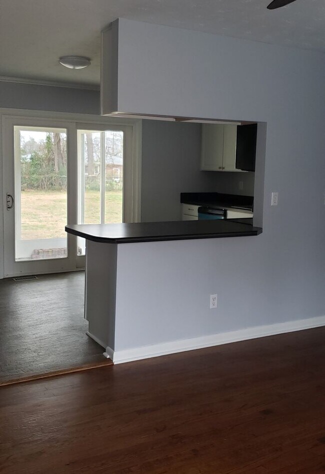Building Photo - Home for Rent!