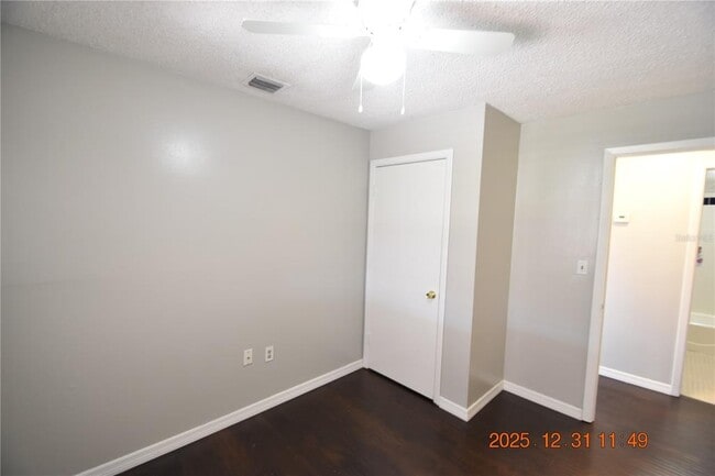 Building Photo - 1134 SE 2nd St