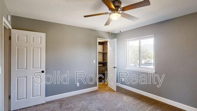 Building Photo - 1299 Vondelpark Dr