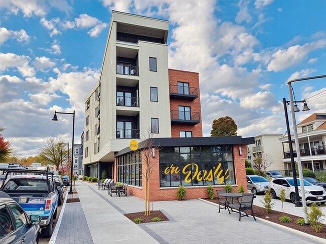 Building Photo - 500 Talbot Ave