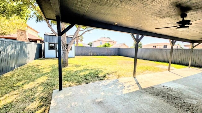 Building Photo - 10303 Dasher Dr
