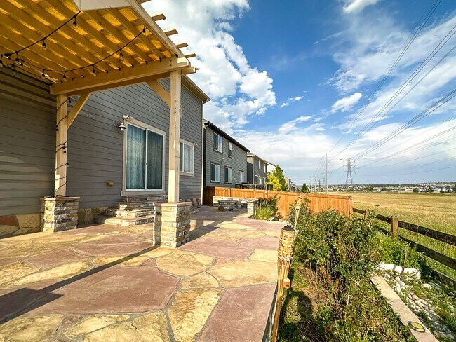 Building Photo - 17286 Bluetrail Ave