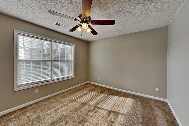 Building Photo - 1965 Racquet Club Cir NW