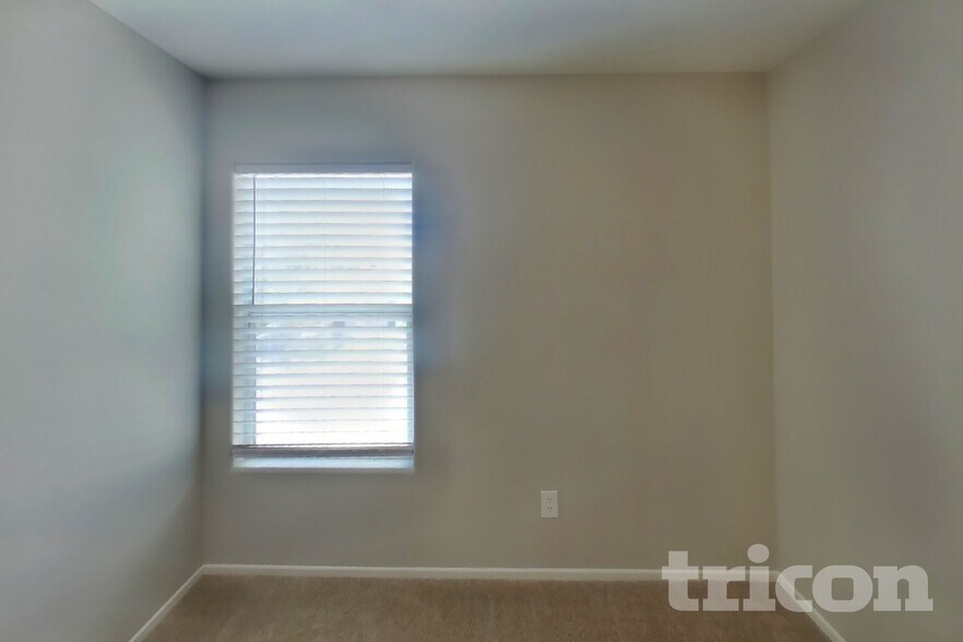 Building Photo - 4928 Blue Bay Ct