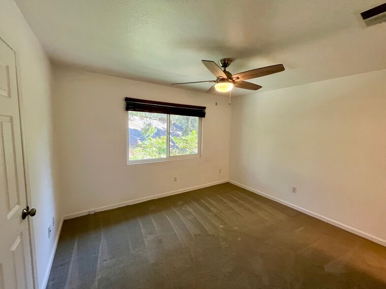 Building Photo - 4265 Mesa Vista Way