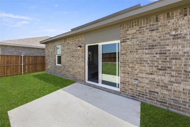 Building Photo - 1828 Sandlin Dr