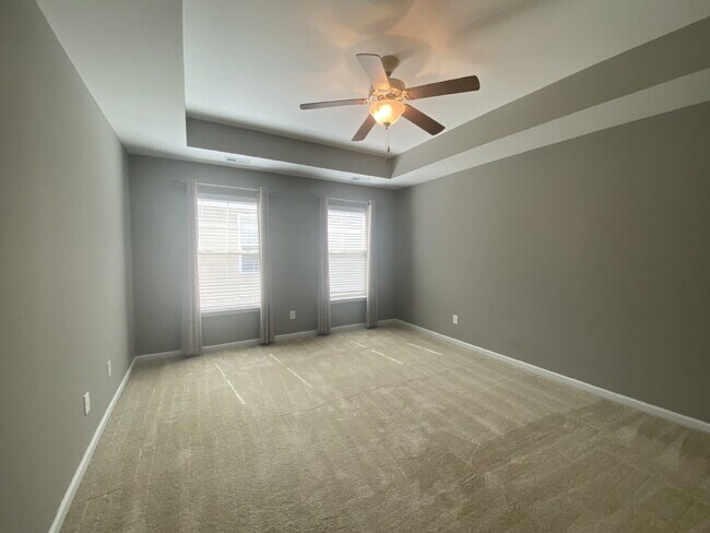 Building Photo - Spacious Home on a Corner Lot in Heritage New Riverside!