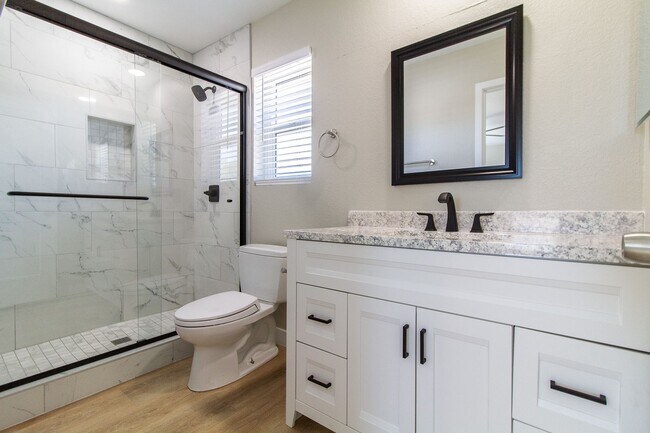 Building Photo - North East Mesa 3 bed 2.5 bath - Beautiful Interior Remodel!! AVAILABLE NOW!