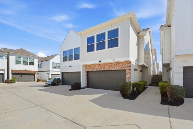 Building Photo - 1106 Yellow Pl