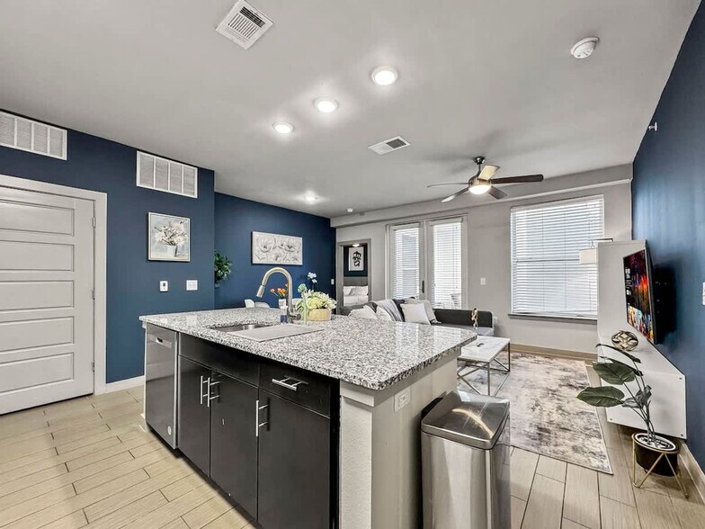Building Photo - 3021 Routh St